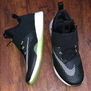 Nike Air Zoom Strong